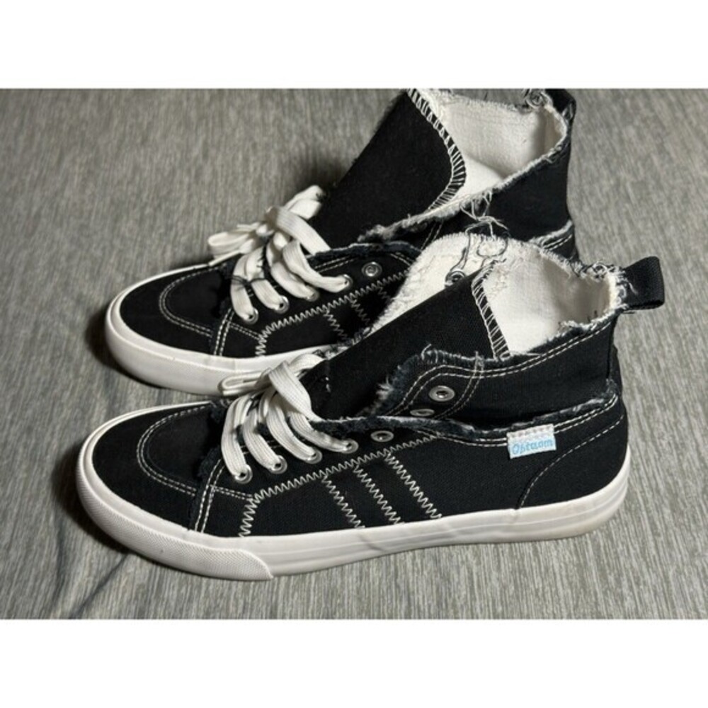 Obtaom Canvas Fashion Hi Top Sneakers Shoes ~ Women’s 6 ~ Black ~ EUC Wore Once